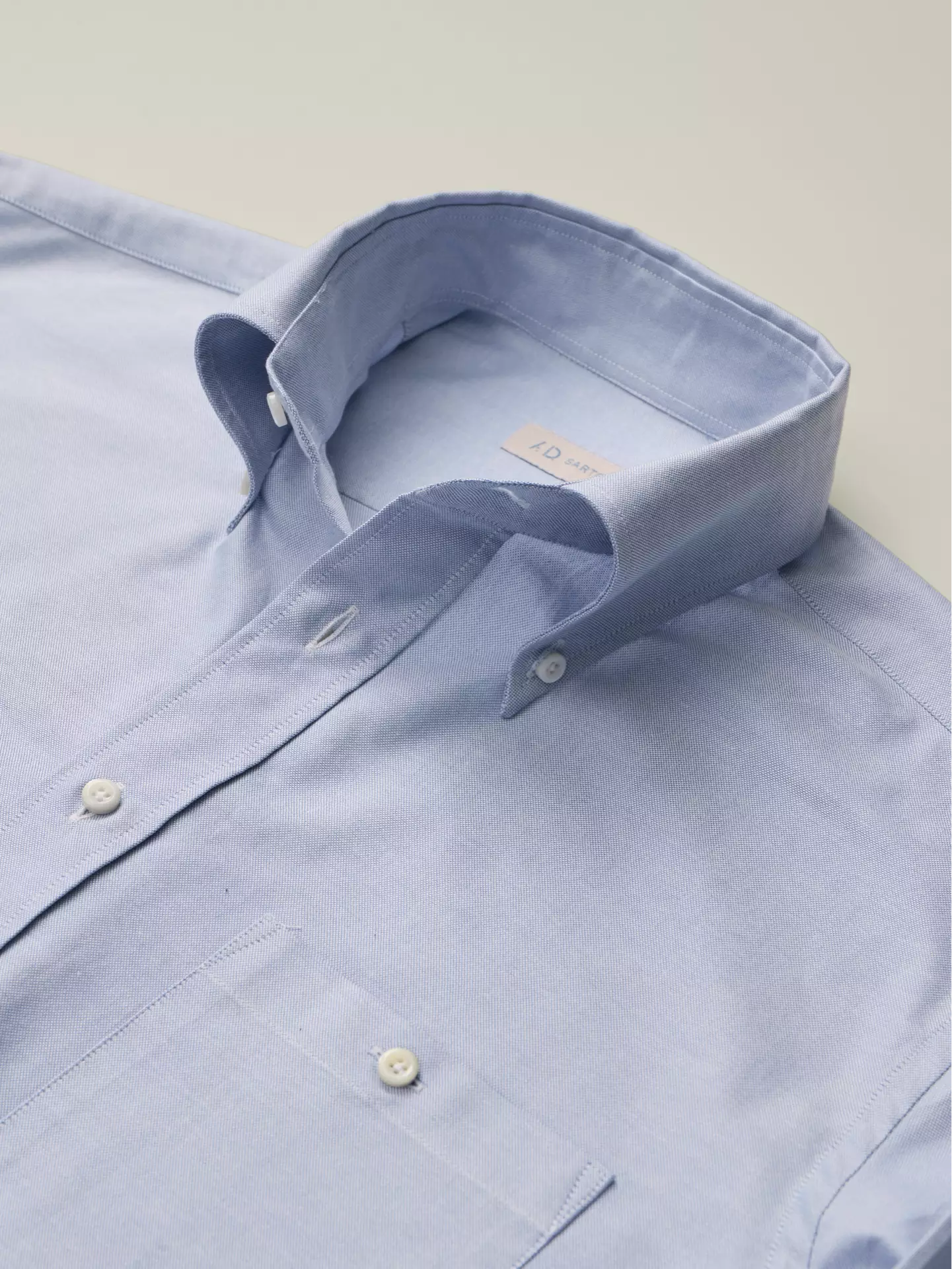 Light blue shirt with button-down collar in oxford fabric 