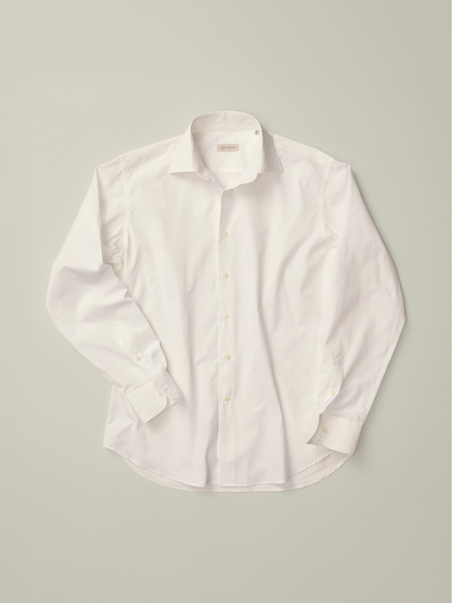 White shirt in poplin fabric and point collar