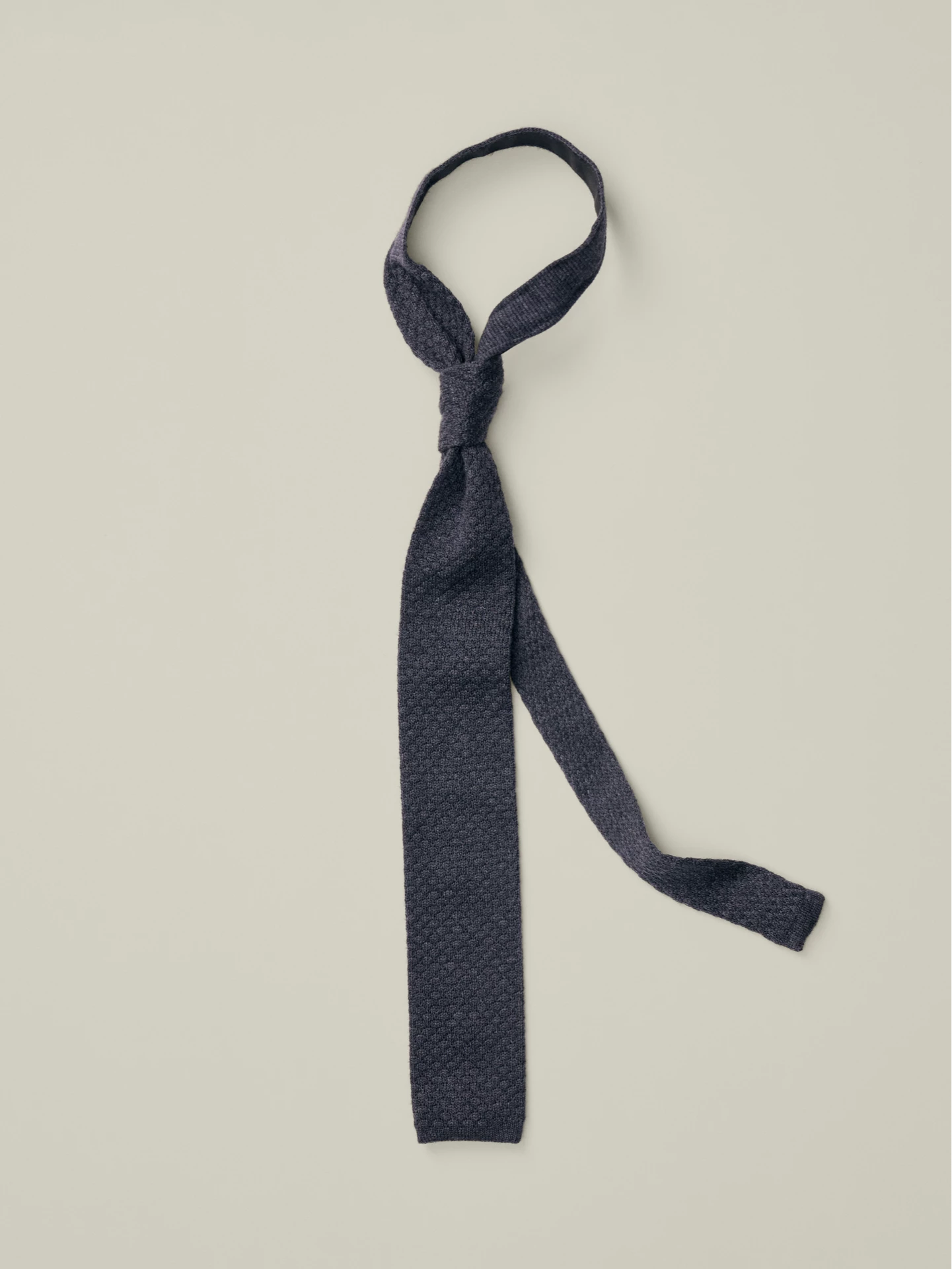 Dark Grey knitted tie 